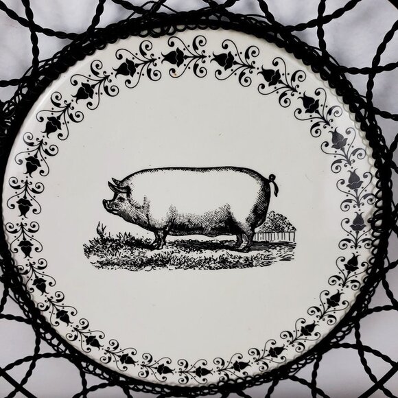 Wire & Ceramic Pig Hanging Wall Art - Picture 4 of 4